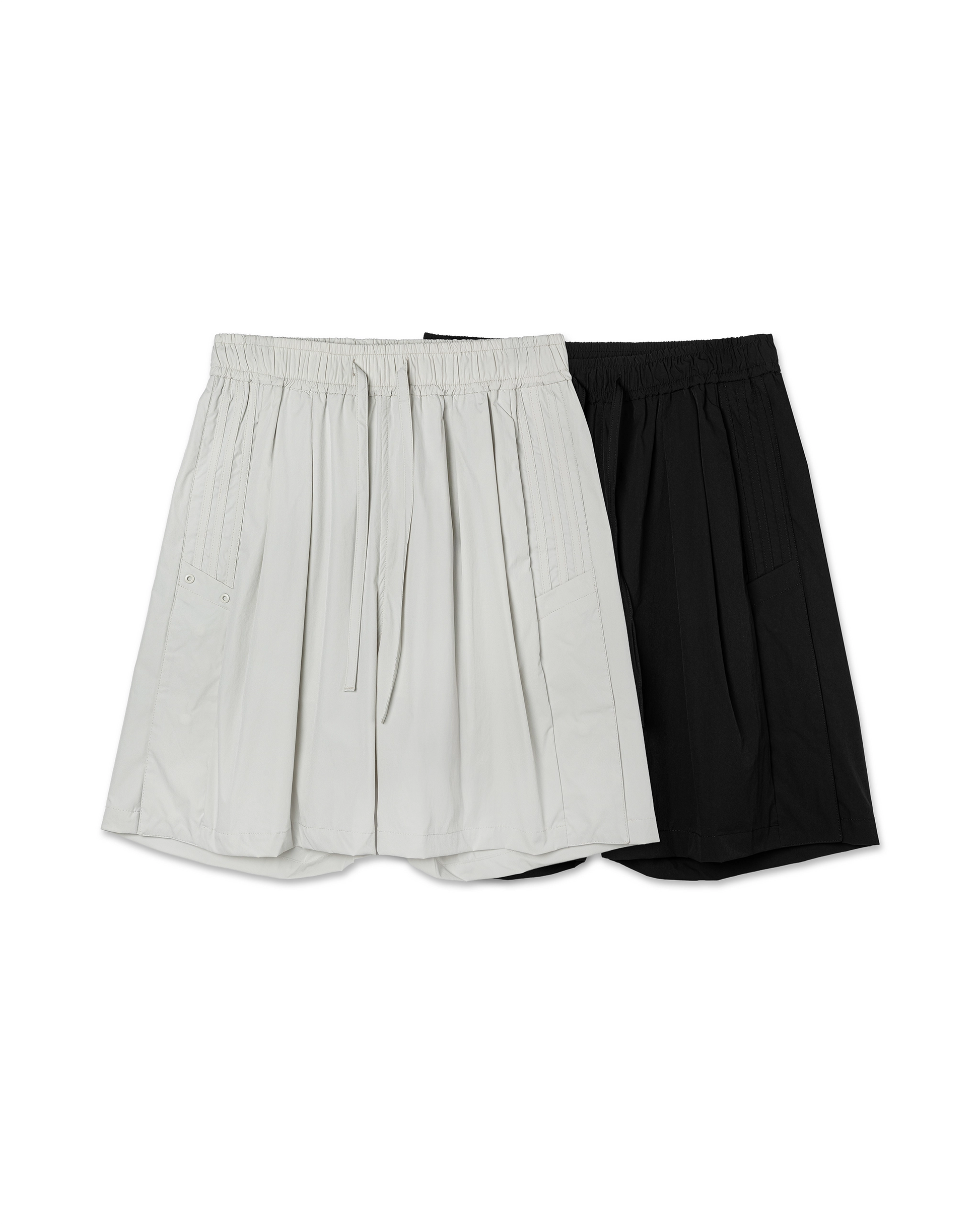 Drawstring Pleated Shorts