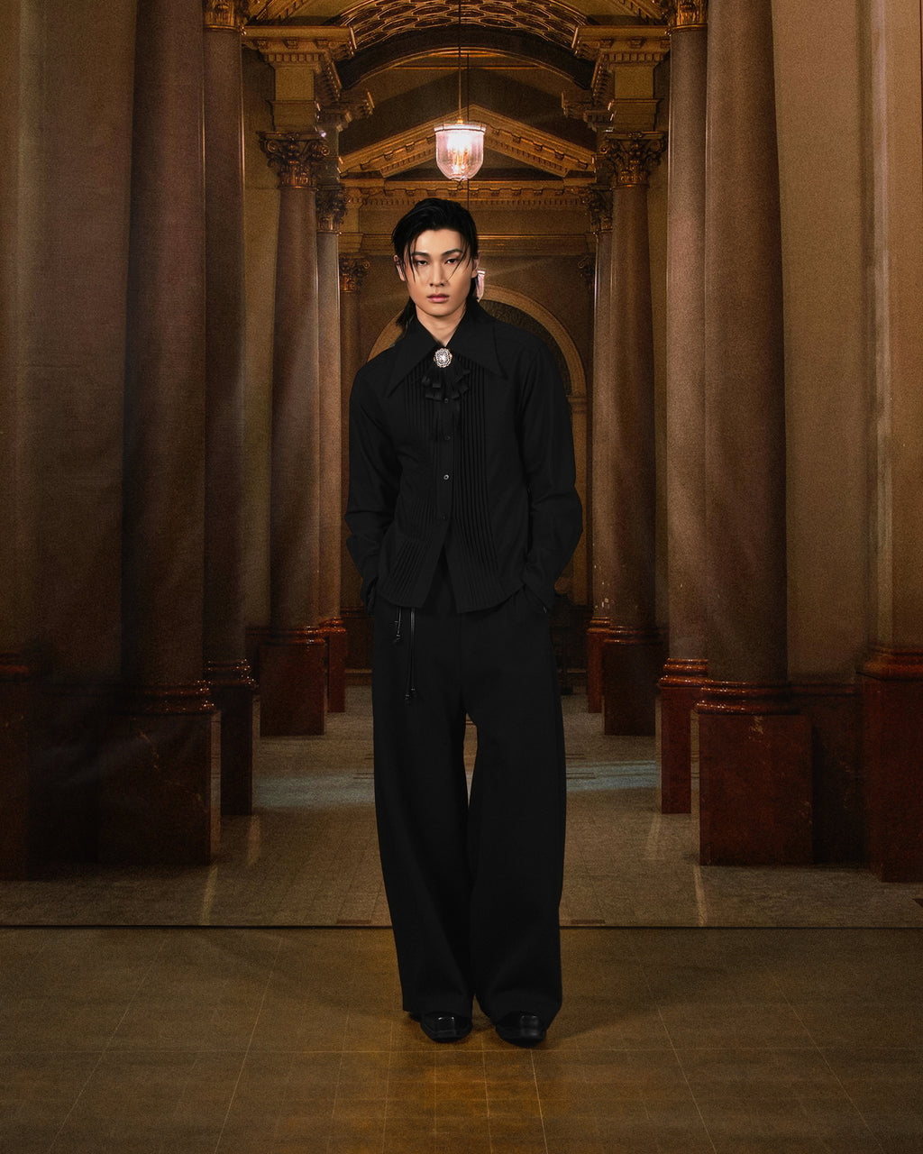 N E O VOL.2_CH.2 Pleated Shirt