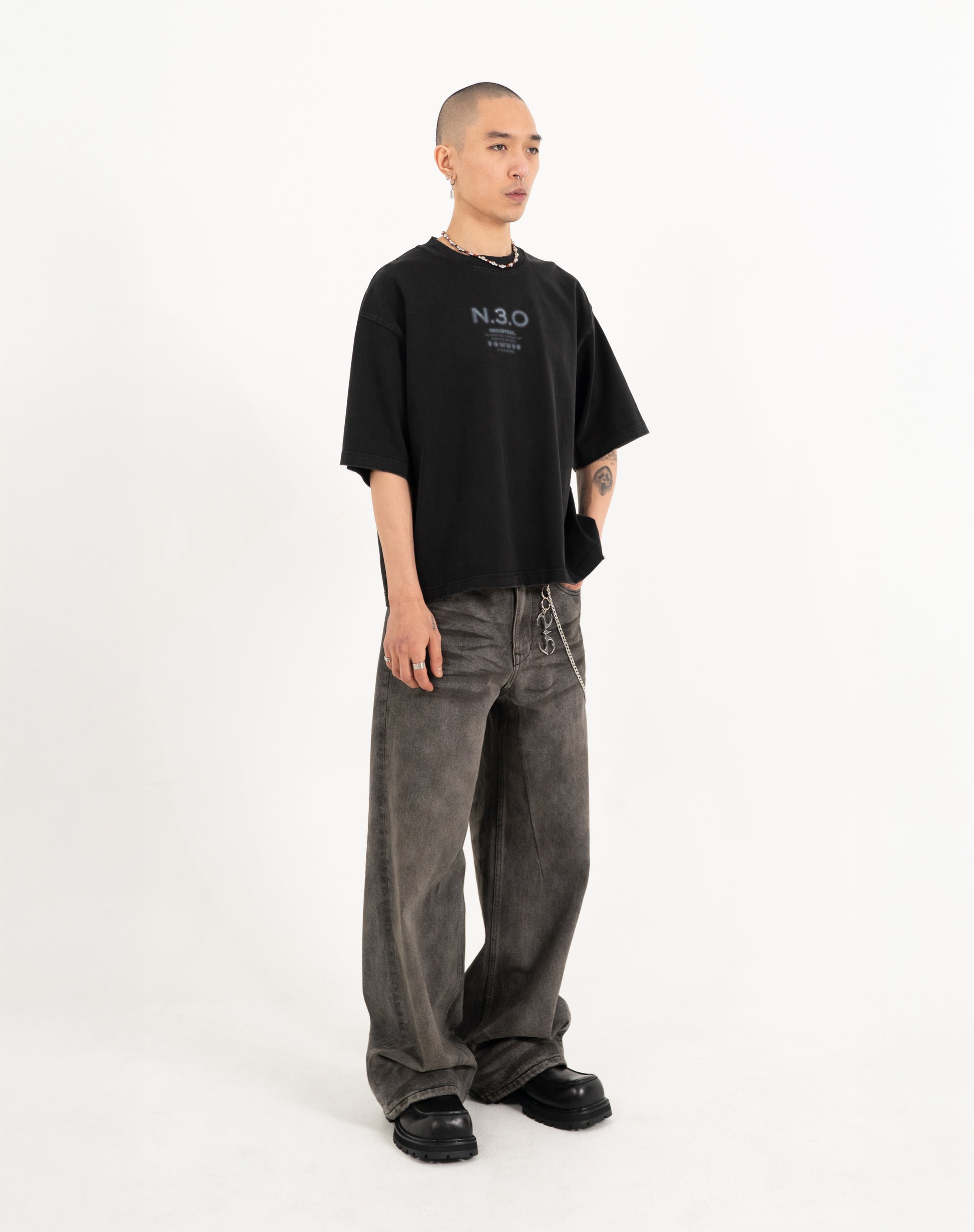 N E O Vol.2_CH.1 Logo Oversize Tee