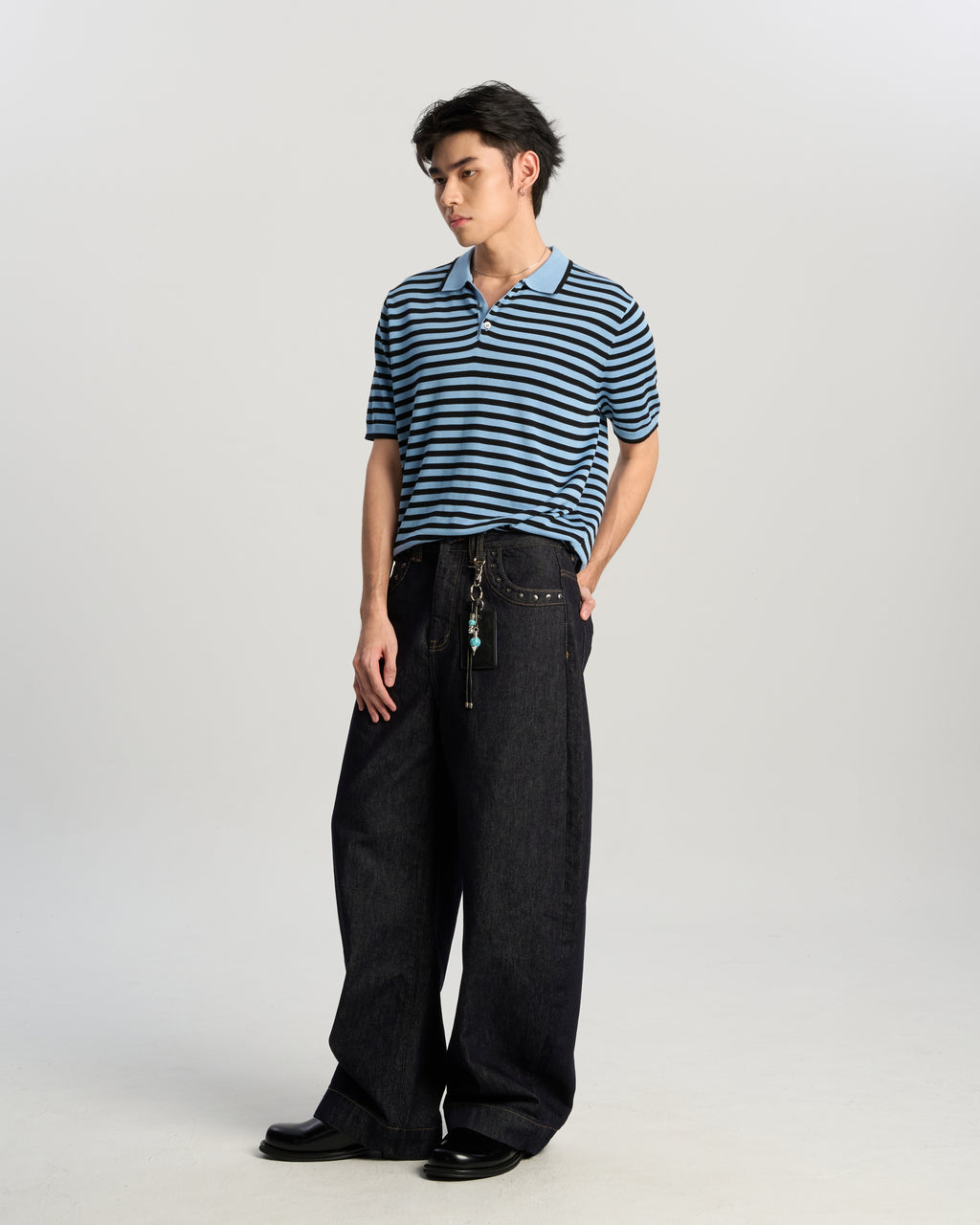 Curved Indigo Stud Jeans